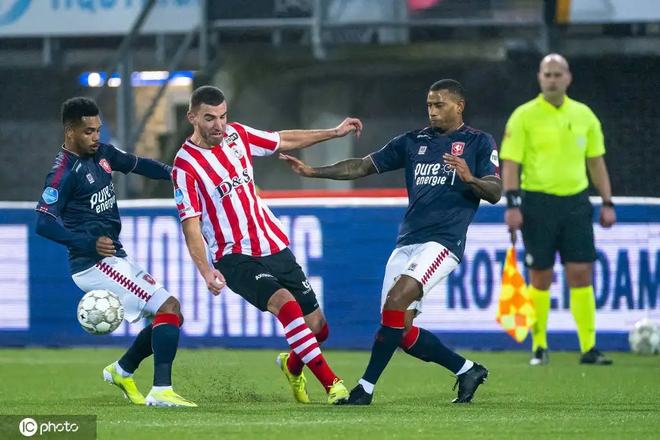 敢地站出来 敢地站出来