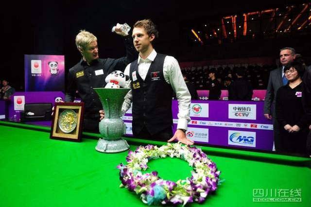 从更大的角 从更大的角